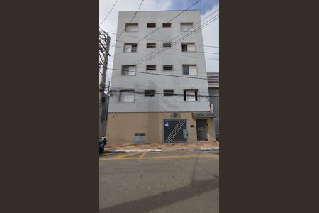 Apartamento para alugar com 70m², 2 quartos e 1 vagaFachada