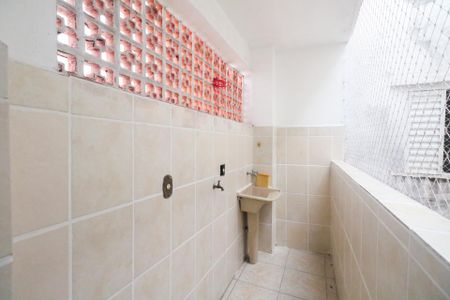 Apartamento para alugar com 70m², 2 quartos e 1 vagaÁrea de Serviço