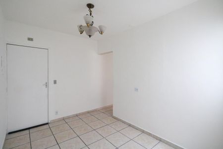 Apartamento para alugar com 70m², 2 quartos e 1 vagaSala