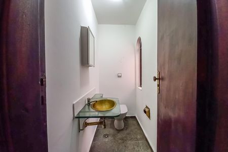 Casa para alugar com 330m², 3 quartos e 2 vagasLavabo