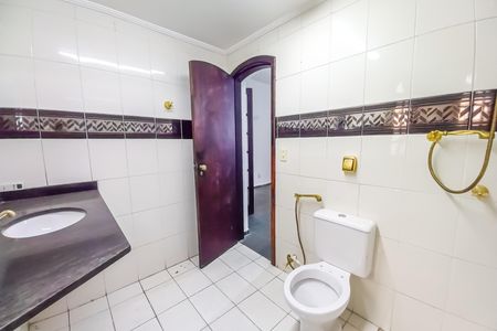 Casa para alugar com 330m², 3 quartos e 2 vagasBanheiro da Suíte 2