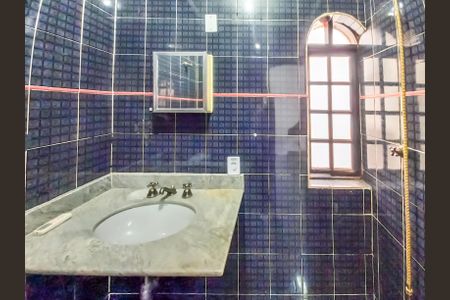 Casa para alugar com 330m², 3 quartos e 2 vagasBanheiro da Suíte 1