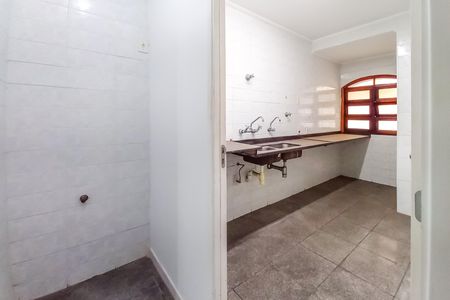 Casa para alugar com 330m², 3 quartos e 2 vagasCozinha