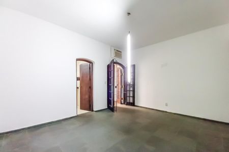 Casa para alugar com 330m², 3 quartos e 2 vagasSuíte 2