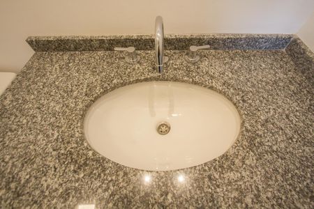 Apartamento à venda com 69m², 2 quartos e 1 vagaBanheiro da Suíte