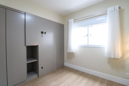 Apartamento à venda com 70m², 2 quartos e 2 vagasSuíte