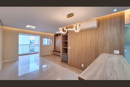 Apartamento à venda com 70m², 2 quartos e 2 vagas Apartamento à venda com 70m², 2 quartos e 2 vagasSala