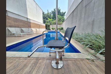 Apartamento à venda com 70m², 2 quartos e 2 vagas Apartamento à venda com 70m², 2 quartos e 2 vagasÁrea comum - Piscina