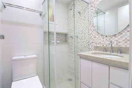 Apartamento à venda com 70m², 2 quartos e 2 vagasBanheiro Social