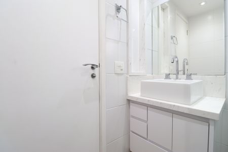 Apartamento à venda com 70m², 2 quartos e 2 vagasBanheiro da Suíte