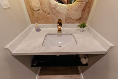 Apartamento para alugar com 39m², 2 quartos e sem vaga Apartamento para alugar com 39m², 2 quartos e sem vagaBanheiro