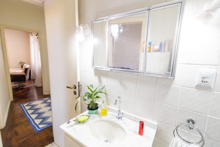 Apartamento à venda com 121m², 3 quartos e sem vagaBanheiro