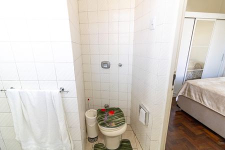 Apartamento à venda com 121m², 3 quartos e sem vagaBanheiro da Suíte