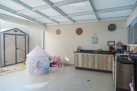 Apartamento à venda com 91m², 2 quartos e 1 vaga Apartamento à venda com 91m², 2 quartos e 1 vagaVaranda