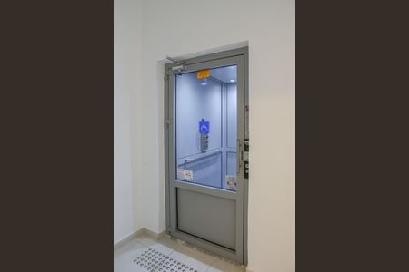 Apartamento à venda com 34m², 2 quartos e sem vagaÁrea comum