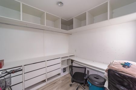 Casa de condomínio à venda com 124m², 4 quartos e 1 vagaQuarto 4