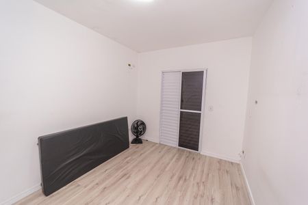 Casa de condomínio à venda com 124m², 4 quartos e 1 vagaQuarto 2