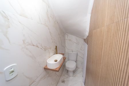 Casa de condomínio à venda com 124m², 4 quartos e 1 vagaLavabo