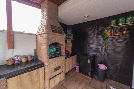 Casa de condomínio à venda com 124m², 4 quartos e 1 vagaÁrea gourmet/Área de Serviço