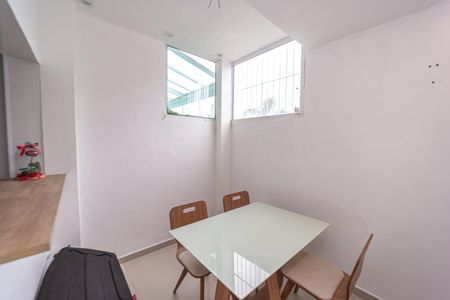 Casa de condomínio à venda com 124m², 4 quartos e 1 vagaSala de Jantar