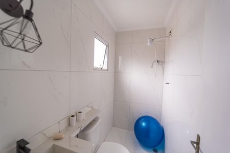 Casa de condomínio à venda com 124m², 4 quartos e 1 vagaBanheiro 1