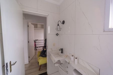 Casa de condomínio à venda com 124m², 4 quartos e 1 vagaBanheiro 1