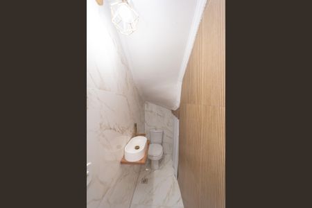 Casa de condomínio à venda com 124m², 4 quartos e 1 vagaLavabo