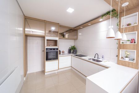 Cozinha de casa de condomínio à venda com 4 quartos, 124m² em Parque Boturussu, São Paulo