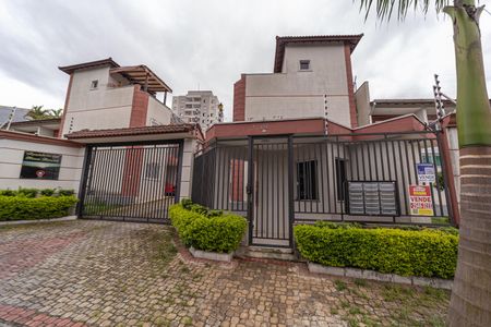 Casa de condomínio à venda com 124m², 4 quartos e 1 vagaFachada