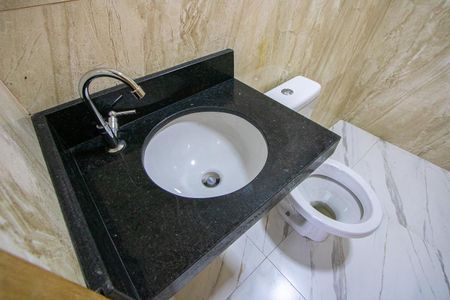 Apartamento à venda com 56m², 2 quartos e 1 vaga Apartamento à venda com 56m², 2 quartos e 1 vagaBanheiro da Suíte