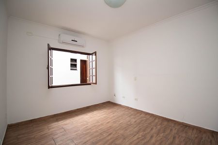 Casa à venda com 130m², 3 quartos e 3 vagas Casa à venda com 130m², 3 quartos e 3 vagasSuíte