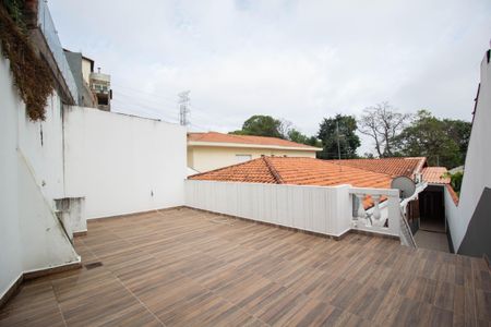 Casa à venda com 130m², 3 quartos e 3 vagas Casa à venda com 130m², 3 quartos e 3 vagasTerraço