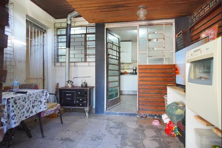 Casa à venda com 60m², 2 quartos e 4 vagasÁrea de Serviço