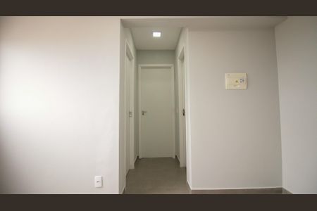 Apartamento para alugar com 34m², 2 quartos e sem vaga Apartamento para alugar com 34m², 2 quartos e sem vagaCorredor