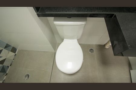 Apartamento para alugar com 34m², 2 quartos e sem vaga Apartamento para alugar com 34m², 2 quartos e sem vagaBanheiro