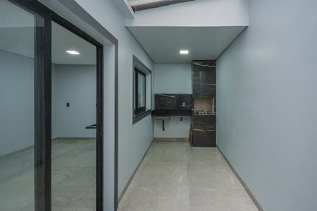 Casa à venda com 102m², 3 quartos e 2 vagasÁrea de Serviço