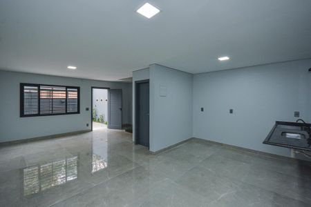 Casa à venda com 102m², 3 quartos e 2 vagasCozinha/Sala