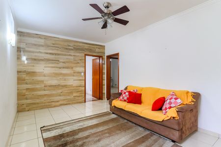 Casa à venda com 100m², 3 quartos e 4 vagas Casa à venda com 100m², 3 quartos e 4 vagasSala
