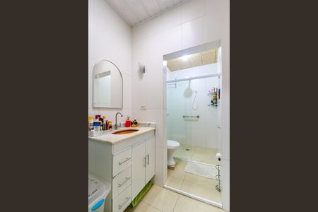 Casa à venda com 100m², 3 quartos e 4 vagas Casa à venda com 100m², 3 quartos e 4 vagasBanheiro