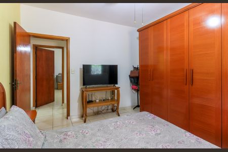 Casa à venda com 100m², 3 quartos e 4 vagas Casa à venda com 100m², 3 quartos e 4 vagasQuarto 1