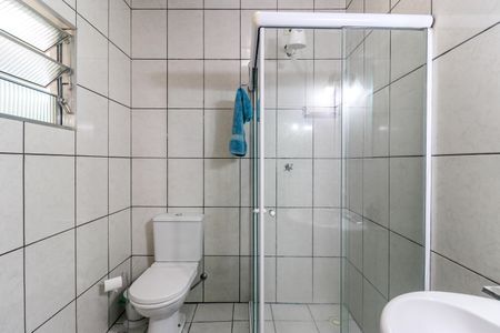 Casa à venda com 100m², 3 quartos e 4 vagas Casa à venda com 100m², 3 quartos e 4 vagasBanheiro da Suíte