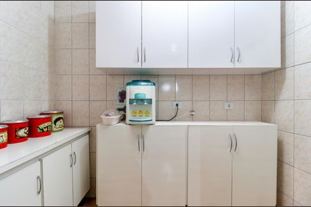 Casa à venda com 100m², 3 quartos e 4 vagas Casa à venda com 100m², 3 quartos e 4 vagasCozinha