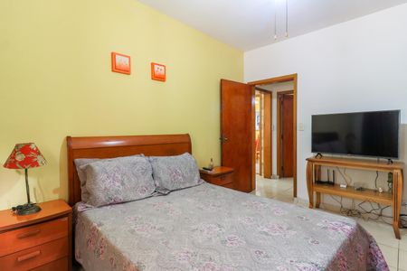 Casa à venda com 100m², 3 quartos e 4 vagas Casa à venda com 100m², 3 quartos e 4 vagasQuarto 1