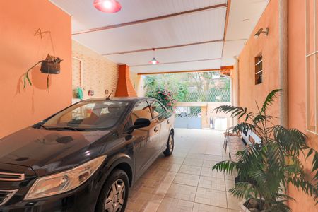 Casa à venda com 100m², 3 quartos e 4 vagas Casa à venda com 100m², 3 quartos e 4 vagasGaragem
