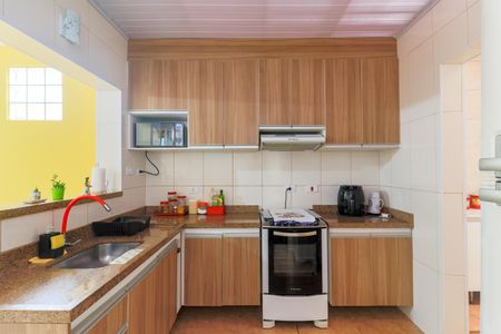 Casa à venda com 100m², 3 quartos e 4 vagas Casa à venda com 100m², 3 quartos e 4 vagasCozinha