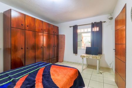 Casa à venda com 100m², 3 quartos e 4 vagas Casa à venda com 100m², 3 quartos e 4 vagasSuíte