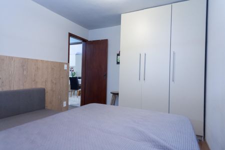 Casa de condomínio à venda com 384m², 4 quartos e 4 vagasQuarto 1