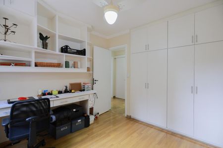 Apartamento à venda com 93m², 3 quartos e 2 vagas Apartamento à venda com 93m², 3 quartos e 2 vagasQuarto 2