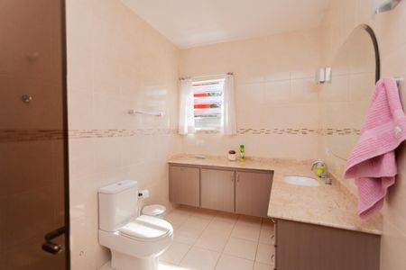 Casa à venda com 270m², 4 quartos e 4 vagasBanheiro Social