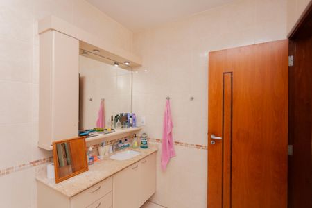 Casa à venda com 270m², 4 quartos e 4 vagasBanheiro da Suíte 3